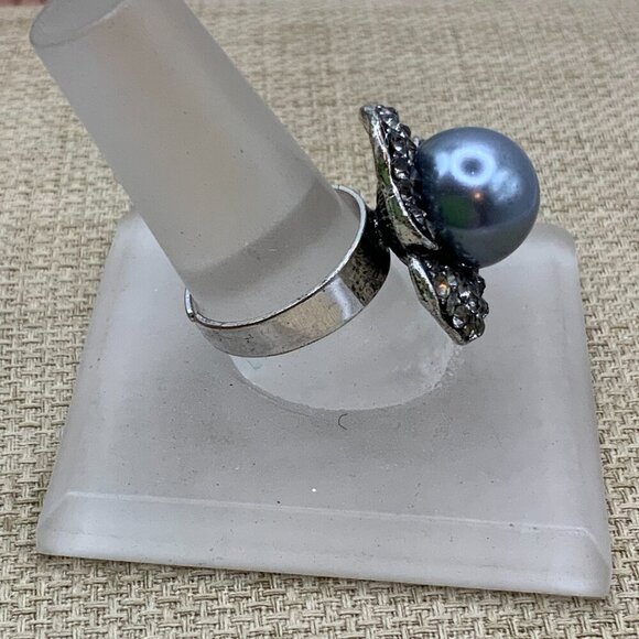 Faux Gray Pearl Floral Flower Rhinestone Silver Tone Adjustable Ring - Picture 6 of 7